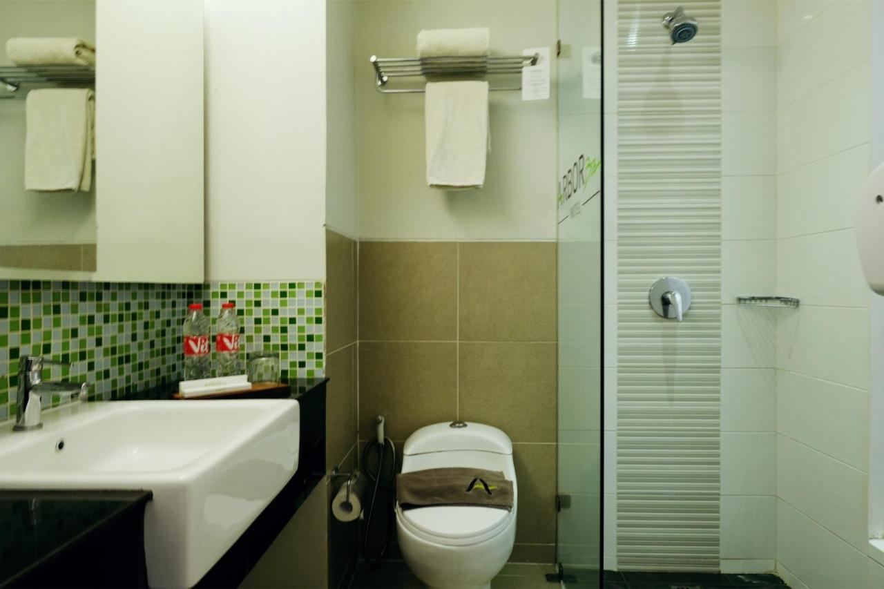 Arbor Biz Hotel Makassar Exterior photo
